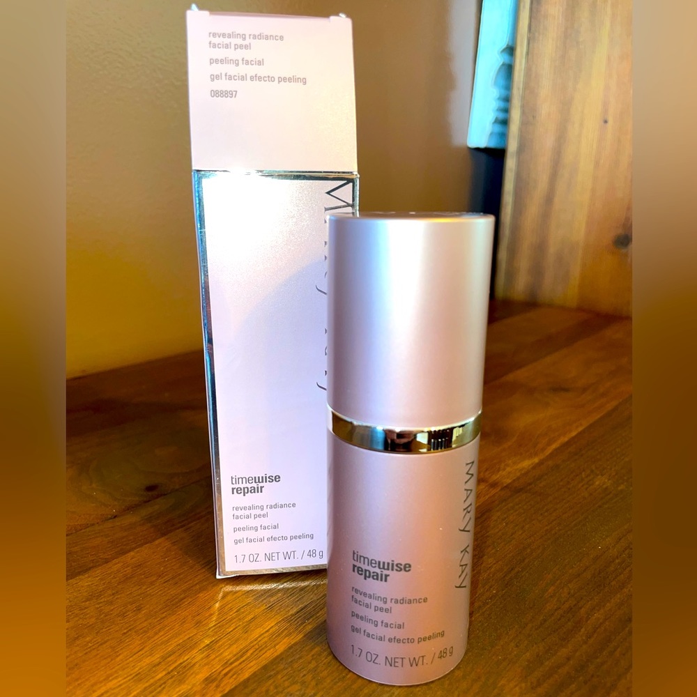 TimeWise Repair, revealing radiance facial peel